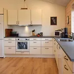 Cozy In With Kitchen بيت للعطل